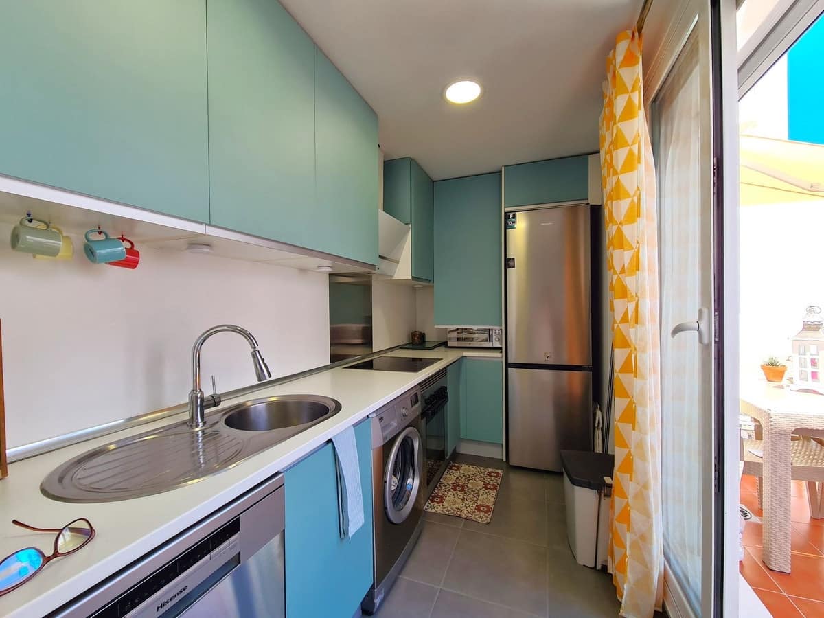 2 soveværelse Lejlighed til salg i Estepona med swimmingpool garage - € 249.000 (Ref: 9017411)