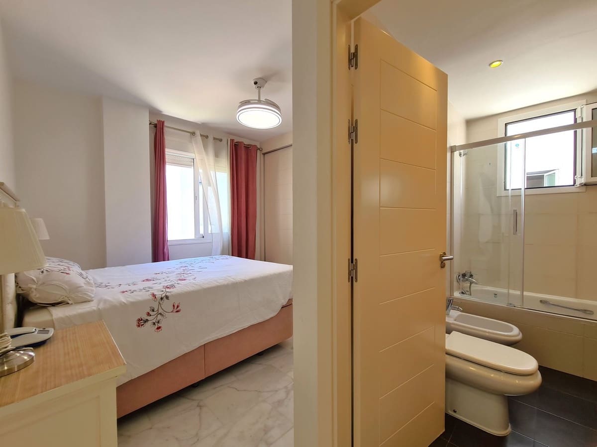 2 soveværelse Lejlighed til salg i Estepona med swimmingpool garage - € 249.000 (Ref: 9017411)