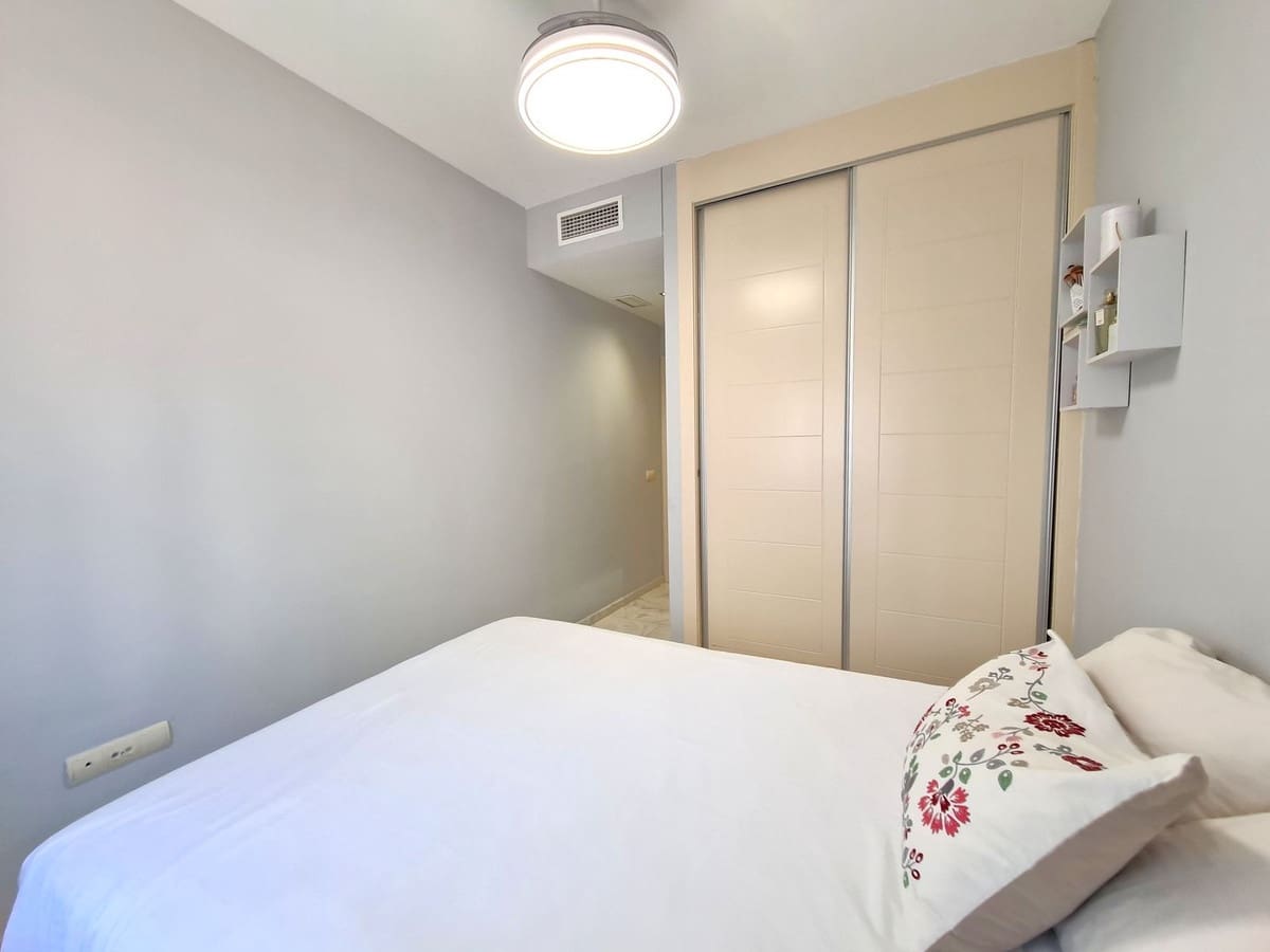 2 soveværelse Lejlighed til salg i Estepona med swimmingpool garage - € 249.000 (Ref: 9017411)