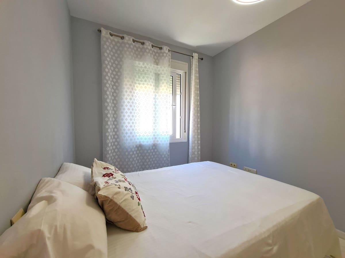 2 soveværelse Lejlighed til salg i Estepona med swimmingpool garage - € 249.000 (Ref: 9017411)