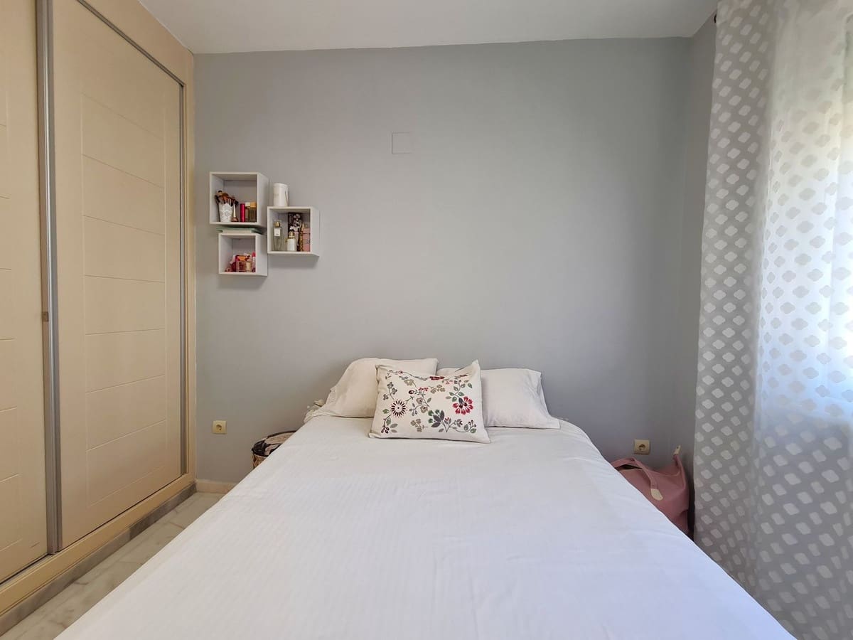 2 soveværelse Lejlighed til salg i Estepona med swimmingpool garage - € 249.000 (Ref: 9017411)