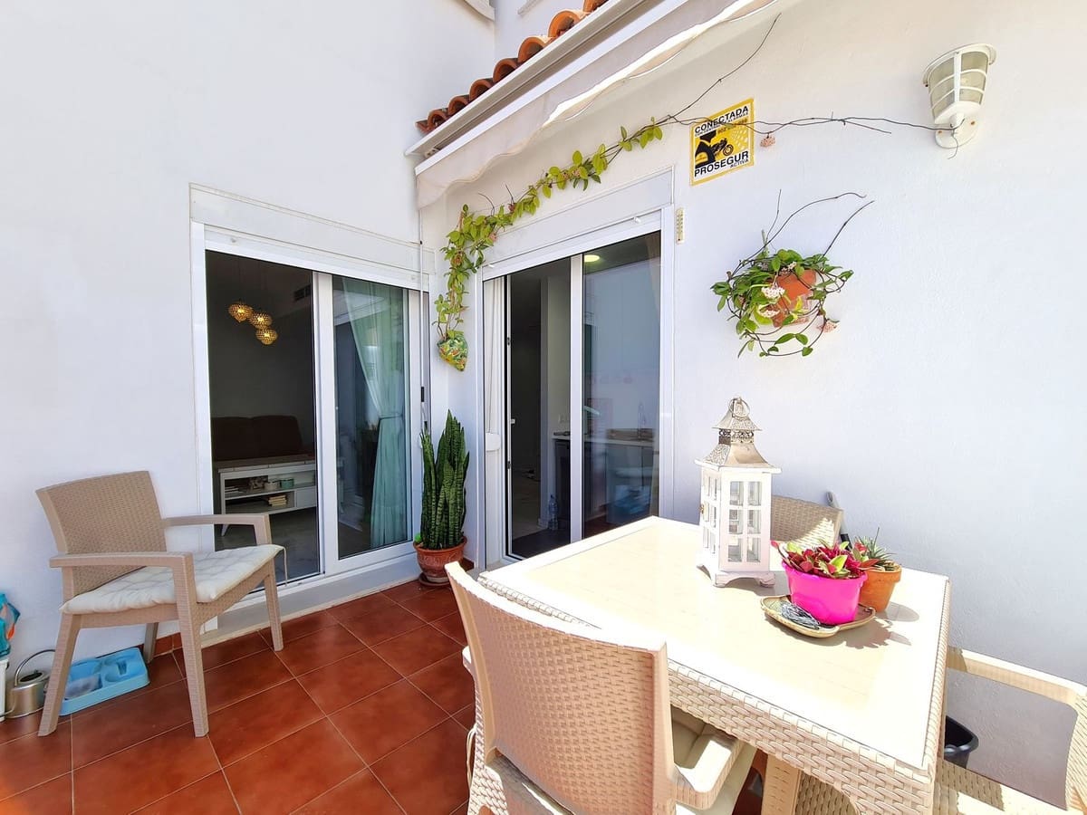 2 soveværelse Lejlighed til salg i Estepona med swimmingpool garage - € 249.000 (Ref: 9017411)