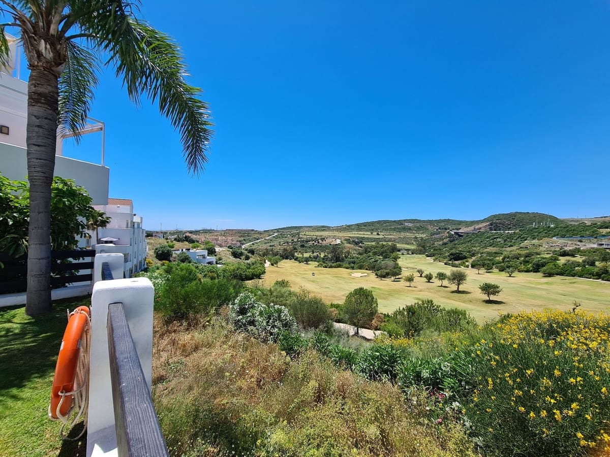 2 soveværelse Lejlighed til salg i Estepona med swimmingpool garage - € 249.000 (Ref: 9017411)