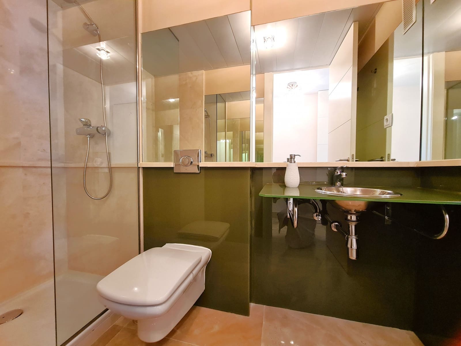 3 soveværelse Lejlighed til salg i Manilva med swimmingpool garage - € 398.000 (Ref: 9031278)