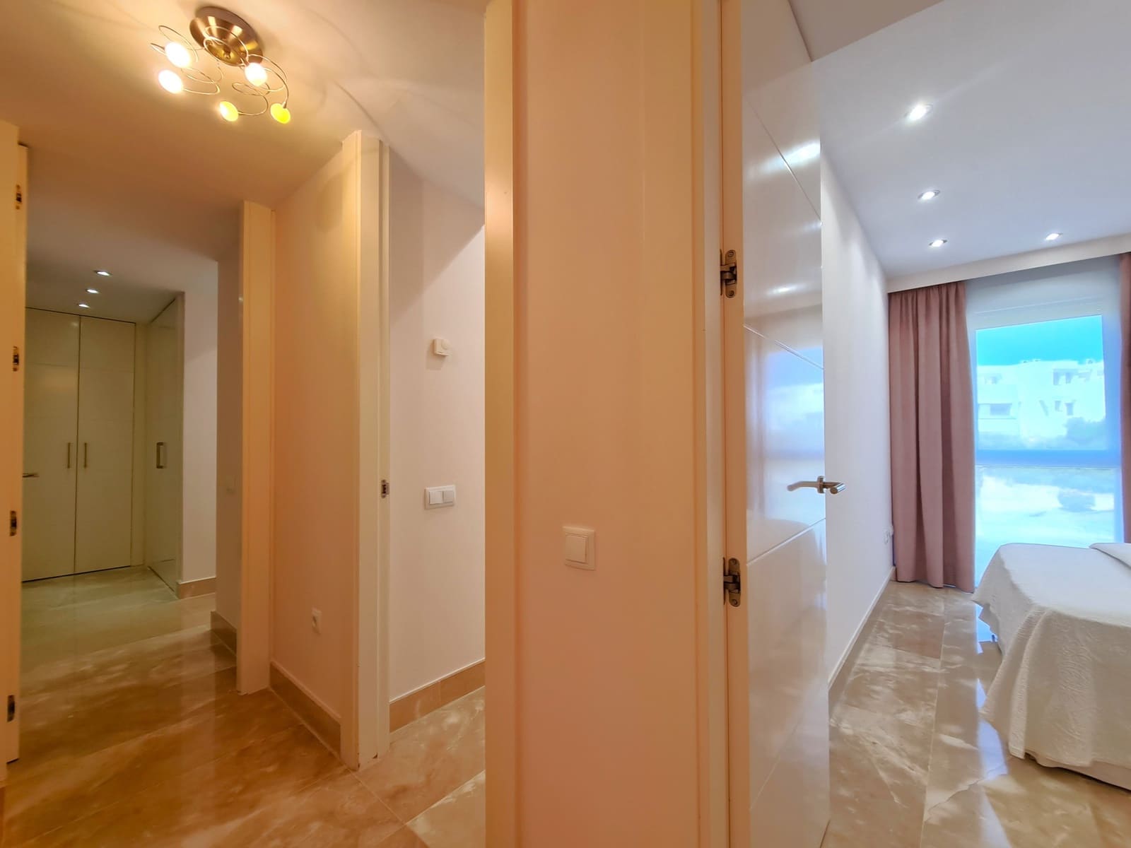 3 soveværelse Lejlighed til salg i Manilva med swimmingpool garage - € 398.000 (Ref: 9031278)