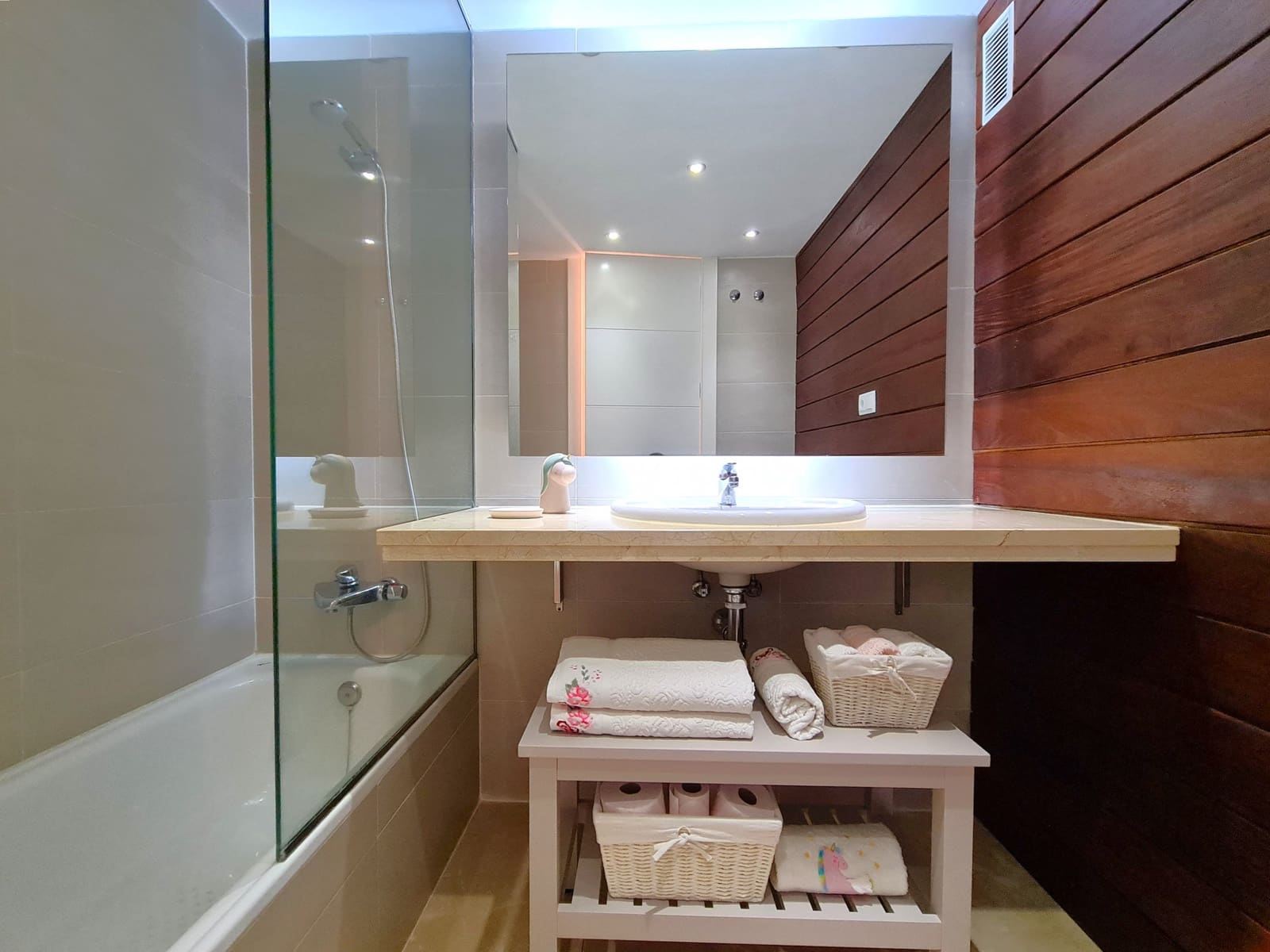 3 soveværelse Lejlighed til salg i Manilva med swimmingpool garage - € 398.000 (Ref: 9031278)