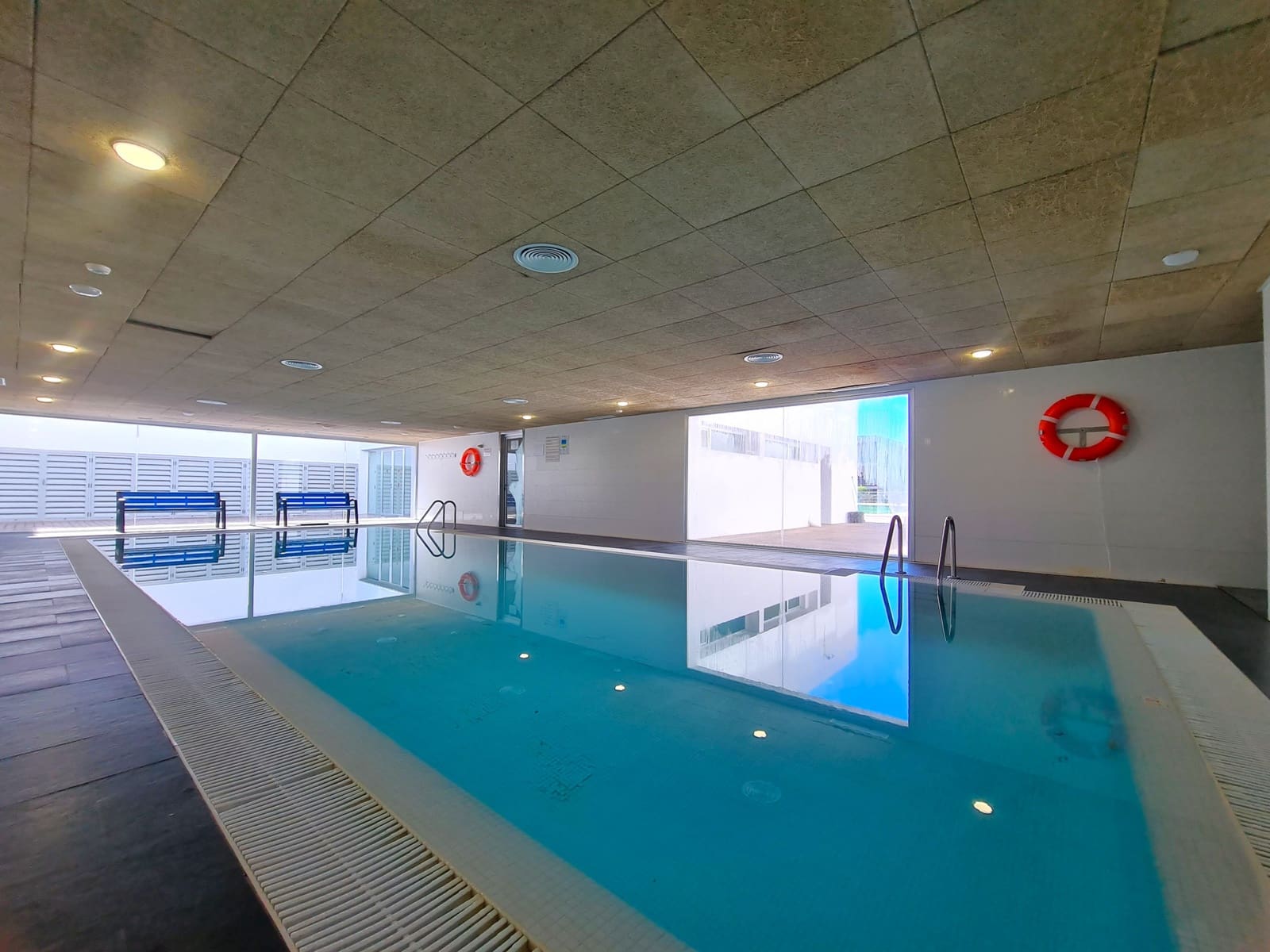 3 soveværelse Lejlighed til salg i Manilva med swimmingpool garage - € 398.000 (Ref: 9031278)