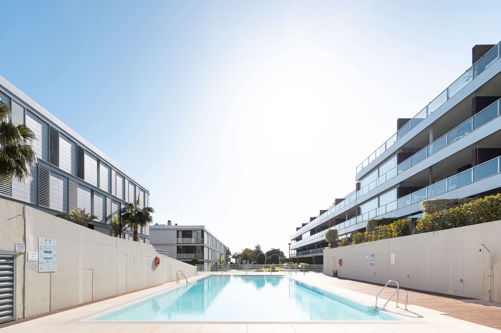 3 soveværelse Lejlighed til salg i Manilva med swimmingpool garage - € 398.000 (Ref: 9031278)