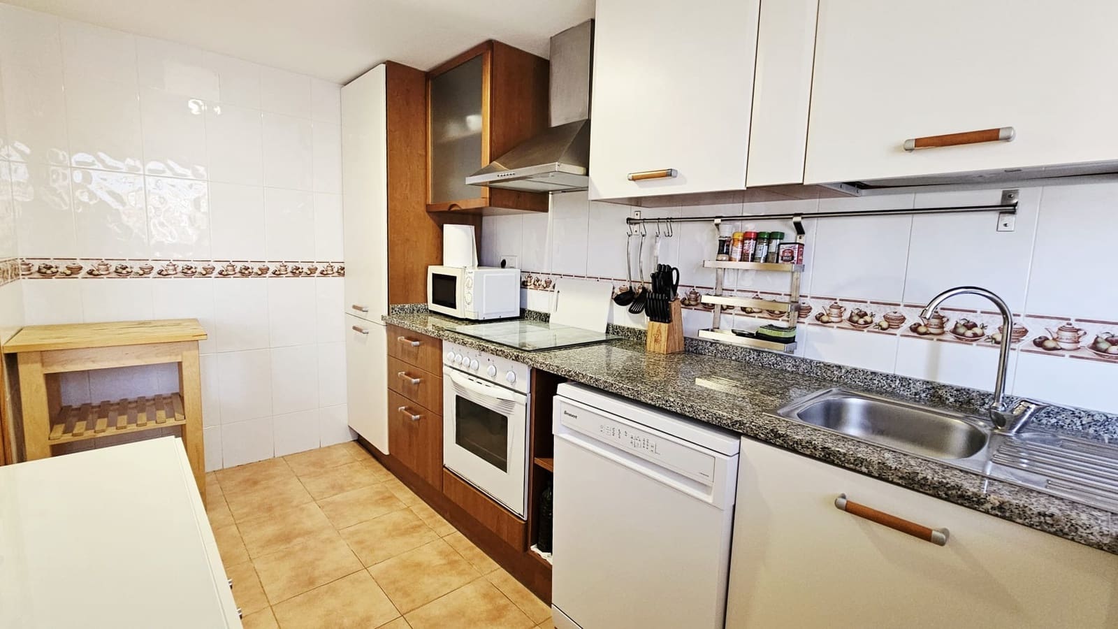 2 quarto Apartamento para venda em Manilva com piscina garagem - 208 000 € (Ref: 9065093)