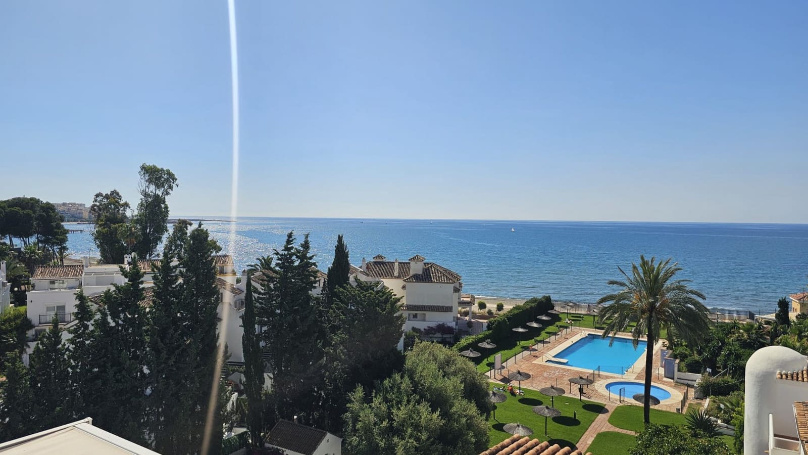3 soverom Penthouse til salgs i Estepona med svømmebasseng garasje - € 865 000 (Ref: 9065094)