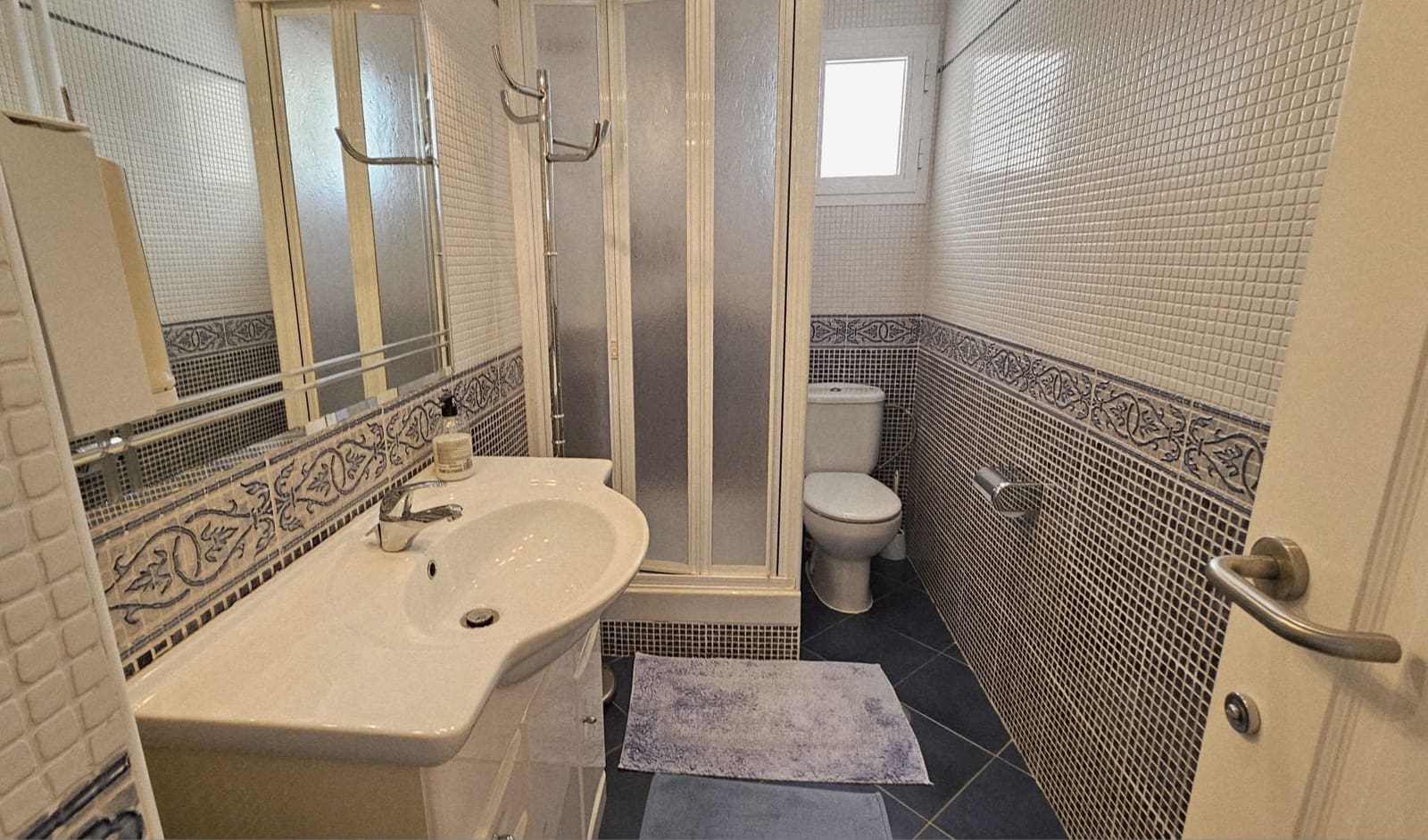 3 soverom Penthouse til salgs i Estepona med svømmebasseng garasje - € 865 000 (Ref: 9065094)