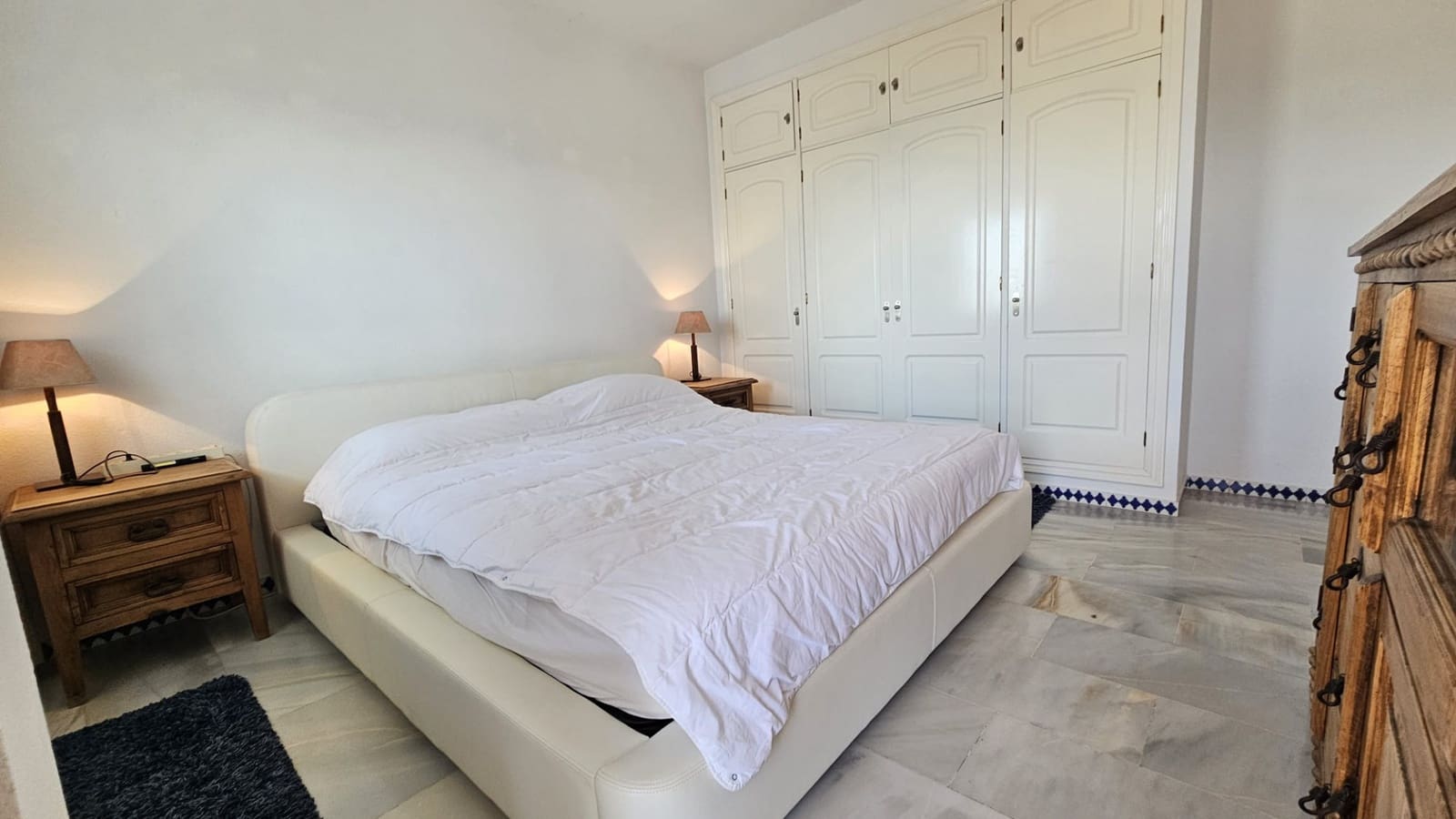 3 soverom Penthouse til salgs i Estepona med svømmebasseng garasje - € 865 000 (Ref: 9065094)