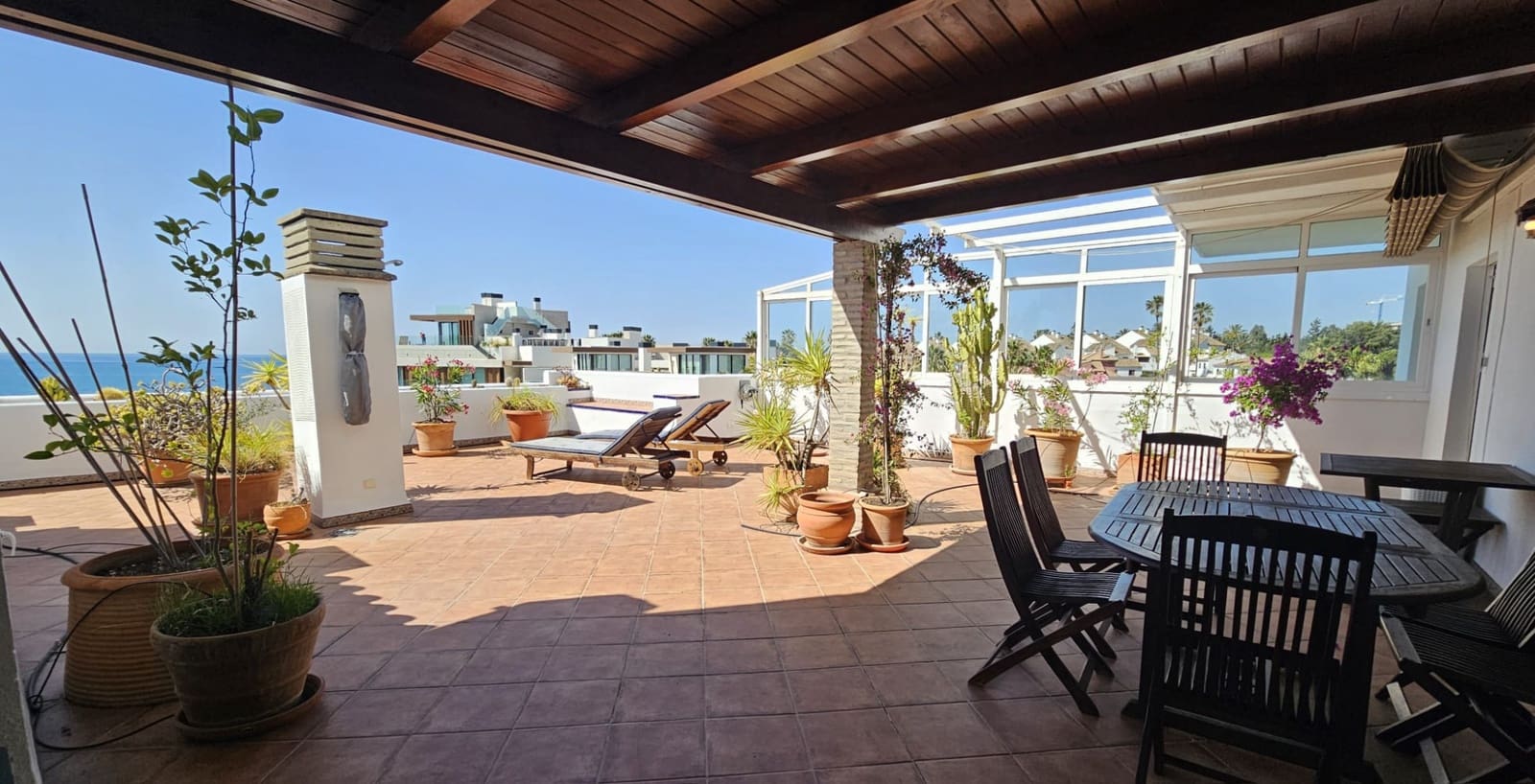 3 soveværelse Penthouse til salg i Estepona med swimmingpool garage - € 865.000 (Ref: 9065094)