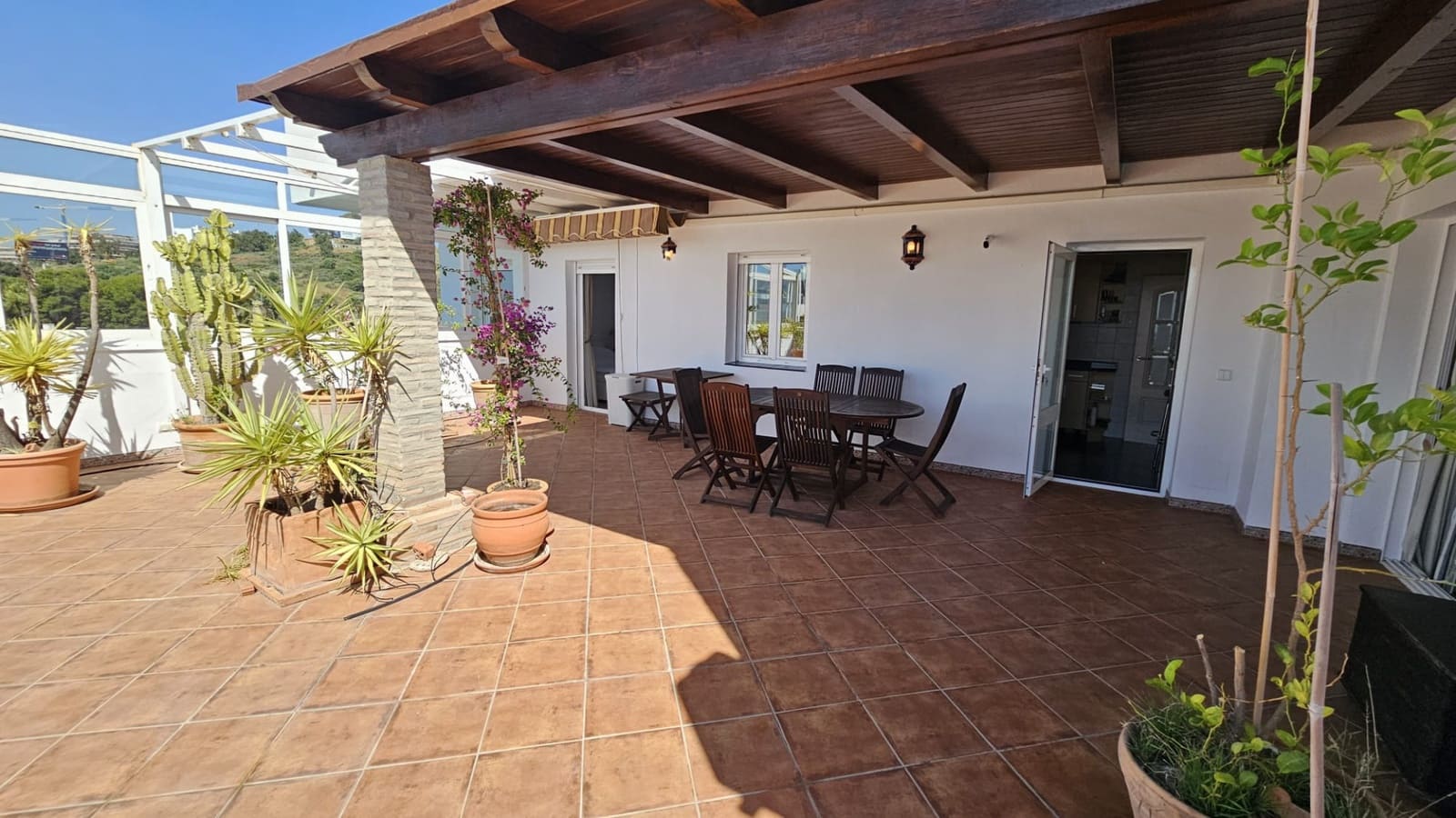 3 soveværelse Penthouse til salg i Estepona med swimmingpool garage - € 865.000 (Ref: 9065094)