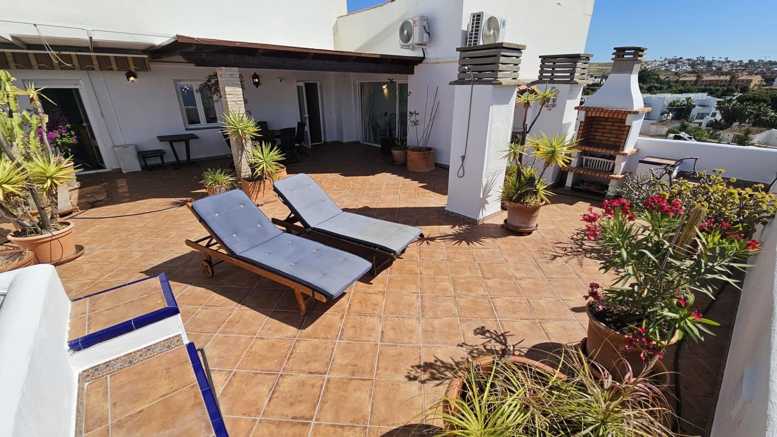 3 soveværelse Penthouse til salg i Estepona med swimmingpool garage - € 865.000 (Ref: 9065094)