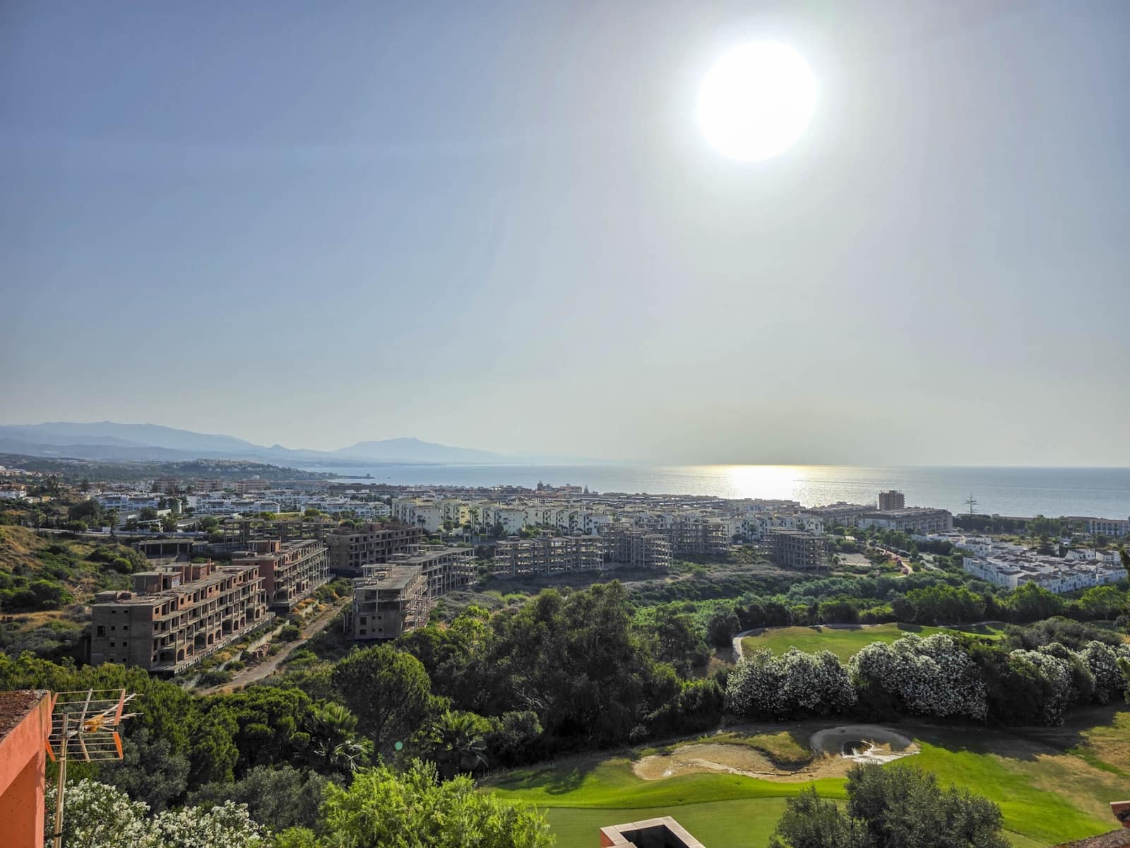 3 soveværelse Penthouse til salg i La Duquesa / Puerto de la Duquesa med swimmingpool - € 245.000 (Ref: 9075774)