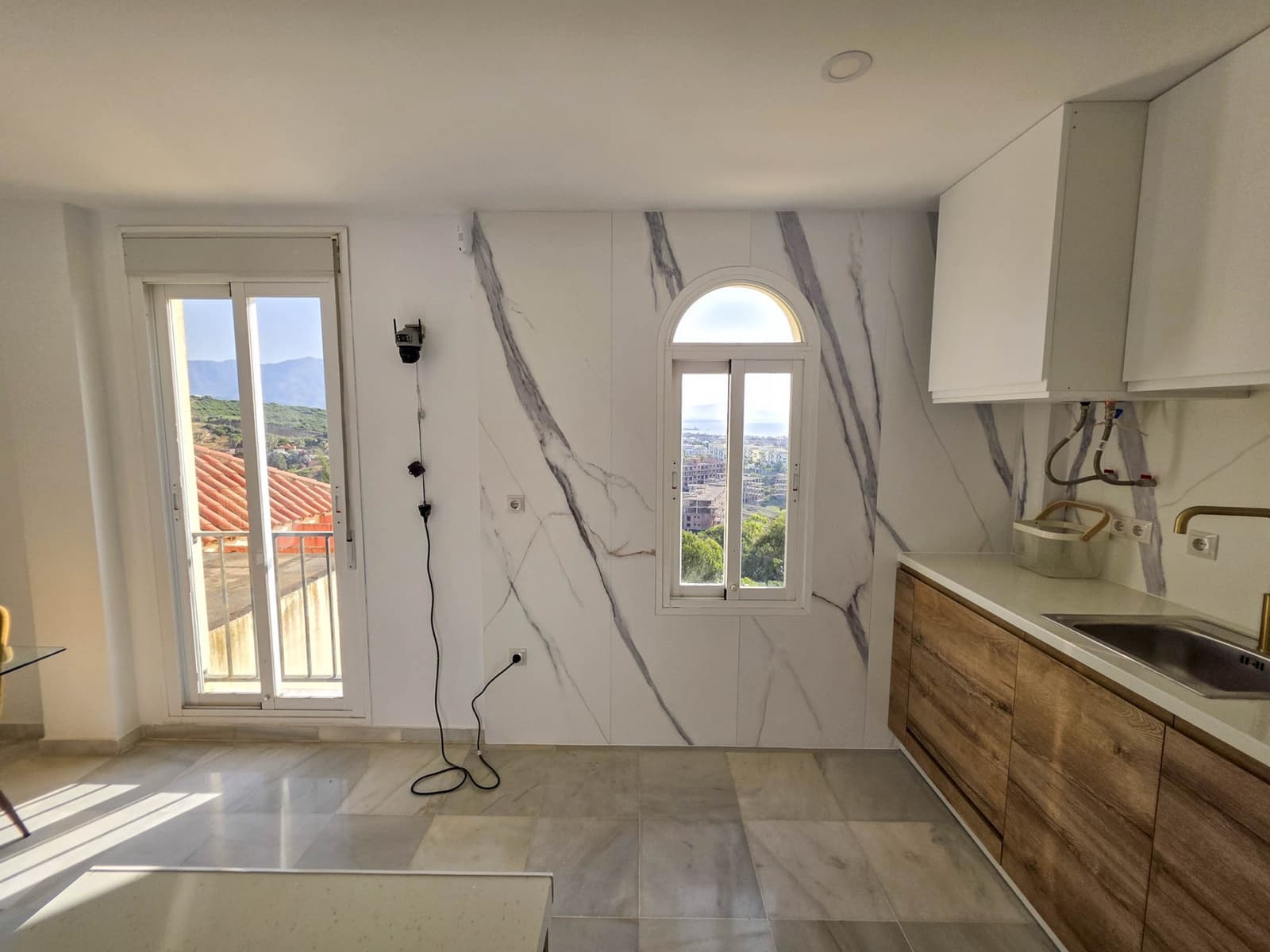 3 soveværelse Penthouse til salg i La Duquesa / Puerto de la Duquesa med swimmingpool - € 245.000 (Ref: 9075774)