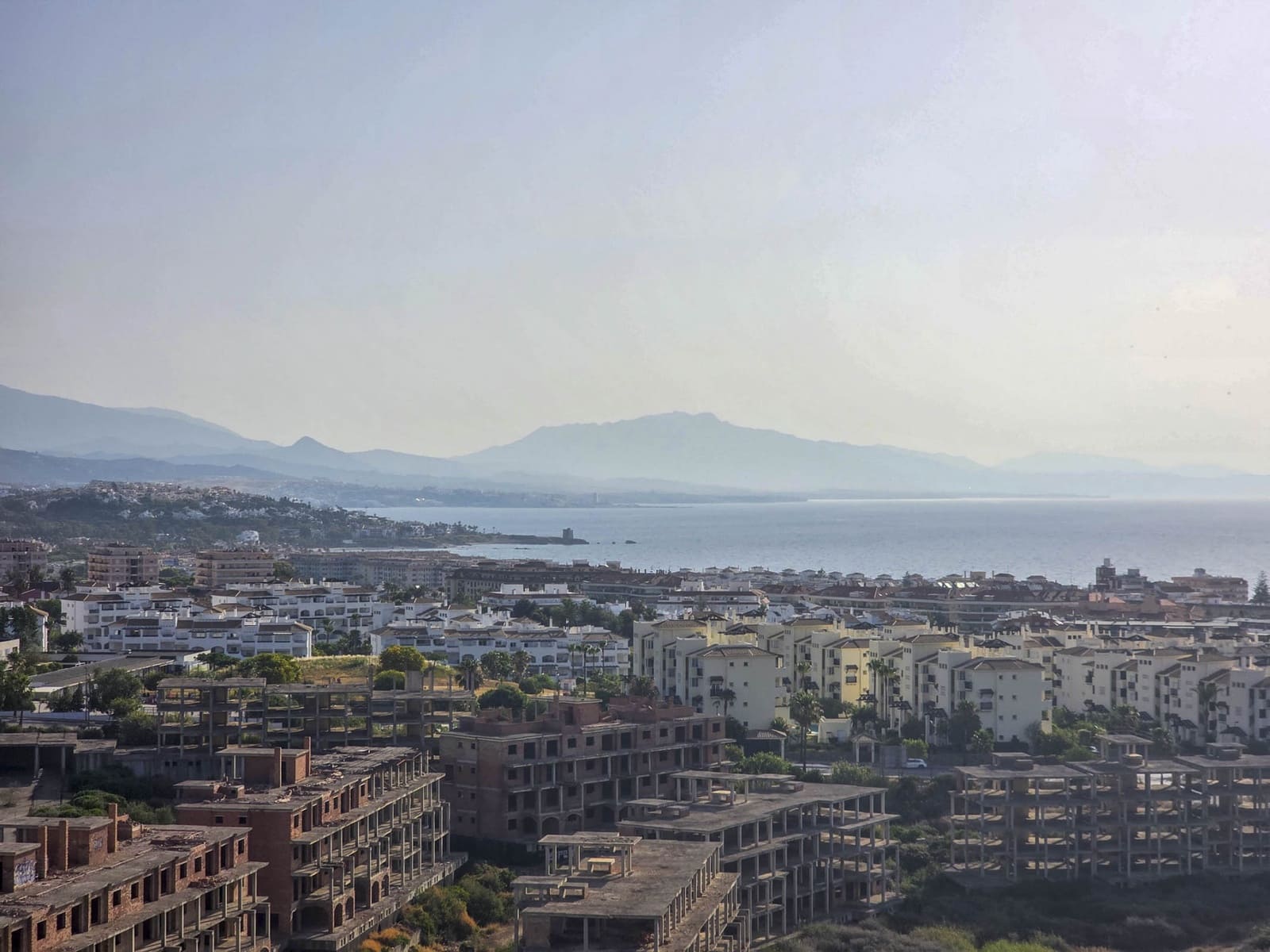 3 soveværelse Penthouse til salg i La Duquesa / Puerto de la Duquesa med swimmingpool - € 245.000 (Ref: 9075774)