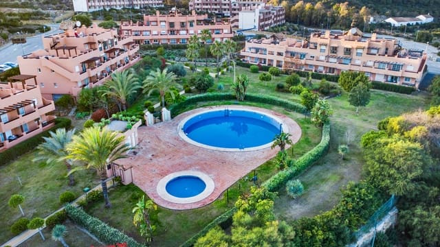 2 soverom Penthouse til salgs i Casares med svømmebasseng garasje - € 265 000 (Ref: 9096024)