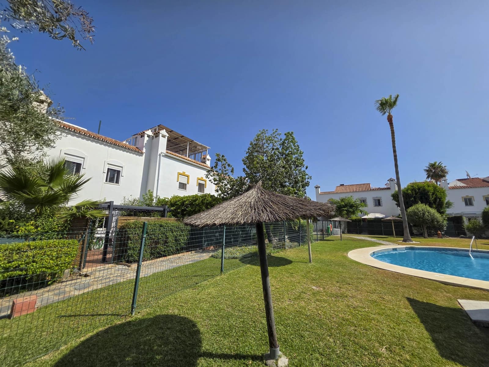 3 soveværelse Byhus til salg i Casares med swimmingpool - € 425.000 (Ref: 9096025)
