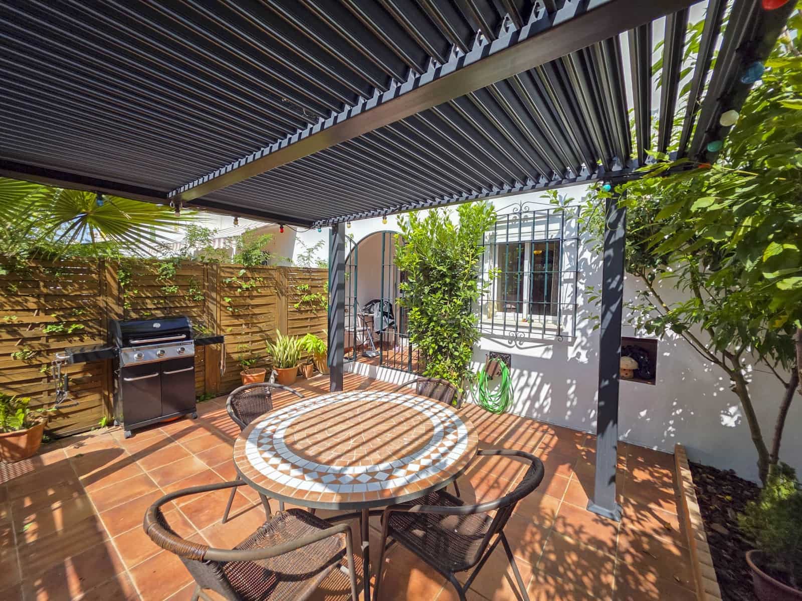 3 soveværelse Byhus til salg i Casares med swimmingpool - € 425.000 (Ref: 9096025)