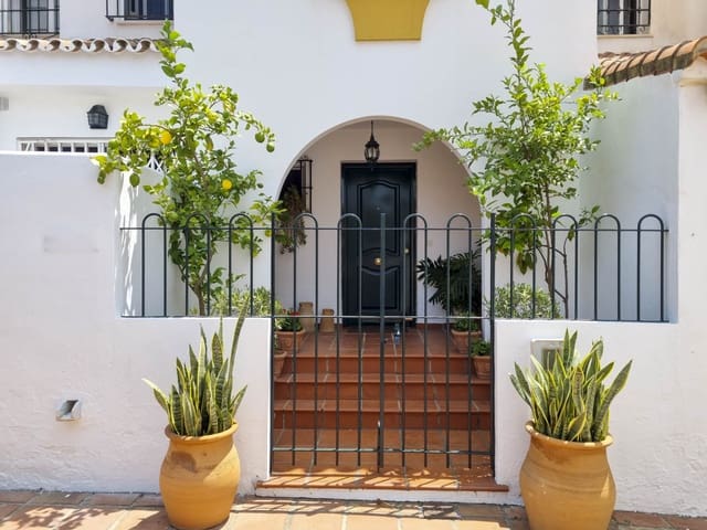 3 soveværelse Byhus til salg i Marina de Casares, Casares med swimmingpool - € 425.000 (Ref: 9096025)