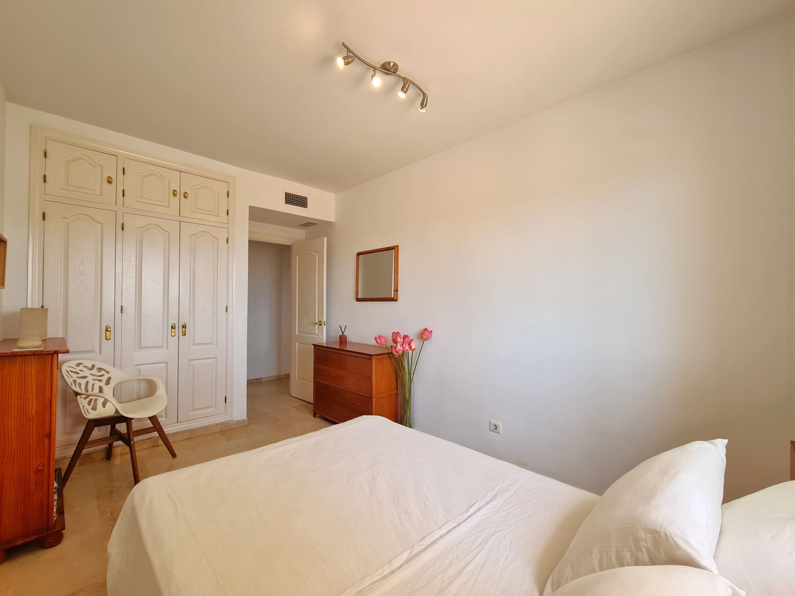 3 soveværelse Lejlighed til salg i Buenas Noches med swimmingpool - € 480.000 (Ref: 9114344)