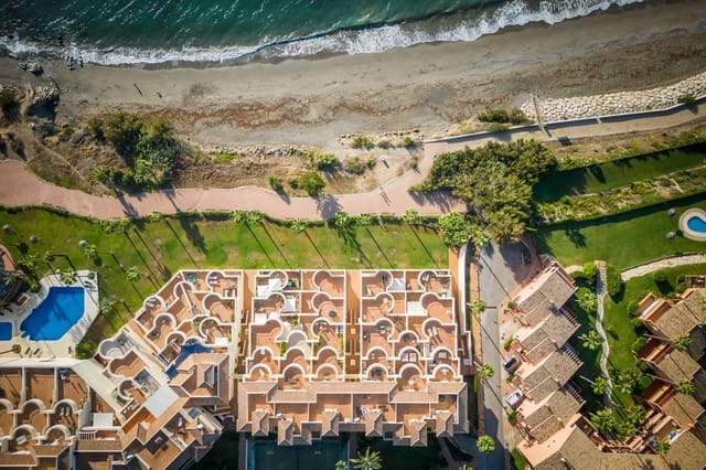 3 soveværelse Lejlighed til salg i Buenas Noches, Estepona med swimmingpool - € 480.000 (Ref: 9114344)