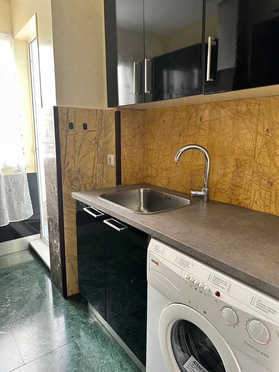 1 soveværelse Lejlighed til salg i Estepona med swimmingpool garage - € 295.000 (Ref: 9118634)