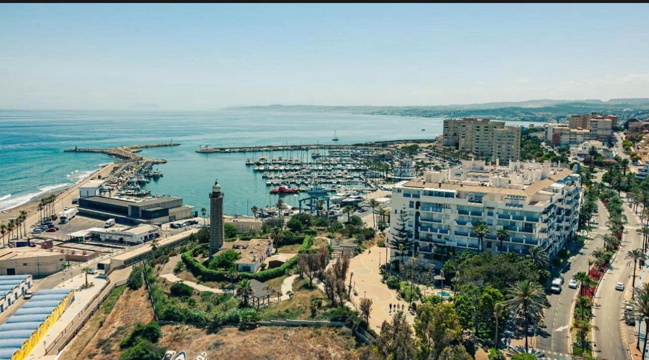 1 soveværelse Lejlighed til salg i Estepona med swimmingpool garage - € 295.000 (Ref: 9118634)