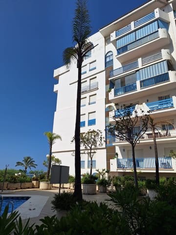 1 sypialnia Apartament na sprzedaż w Puerto de Estepona, Estepona z basenem garażem - 295 000 € (Ref: 9118634)