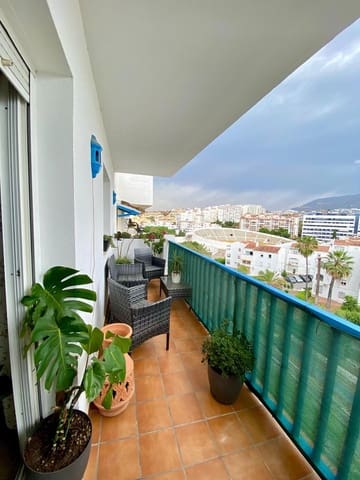1 sypialnia Apartament na sprzedaż w Puerto de Estepona, Estepona z basenem garażem - 295 000 € (Ref: 9118634)