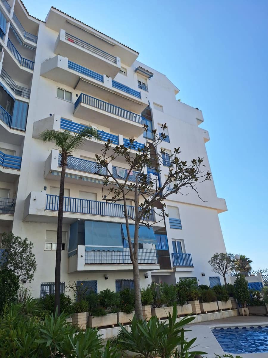 1 slaapkamer Appartement te koop in Estepona met zwembad garage - € 295.000 (Ref: 9118634)