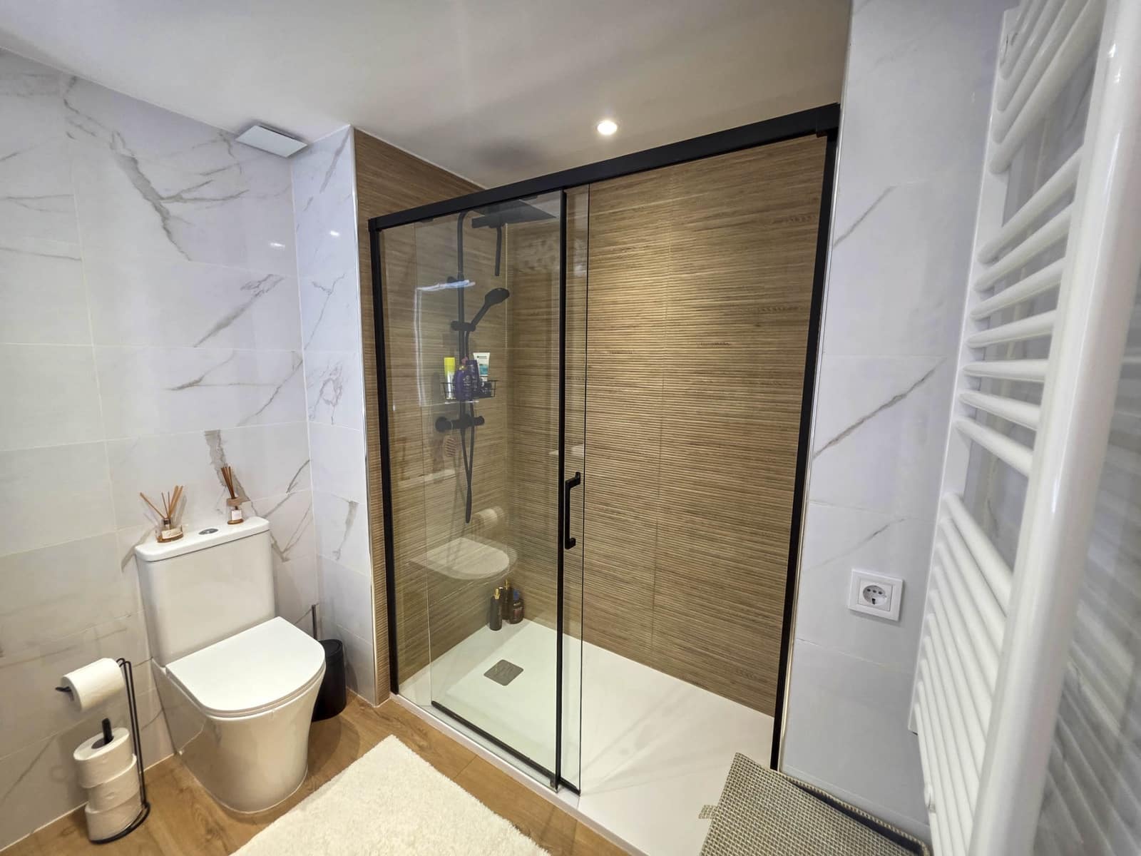 2 soveværelse Lejlighed til salg i Marbella med swimmingpool garage - € 399.000 (Ref: 9134295)