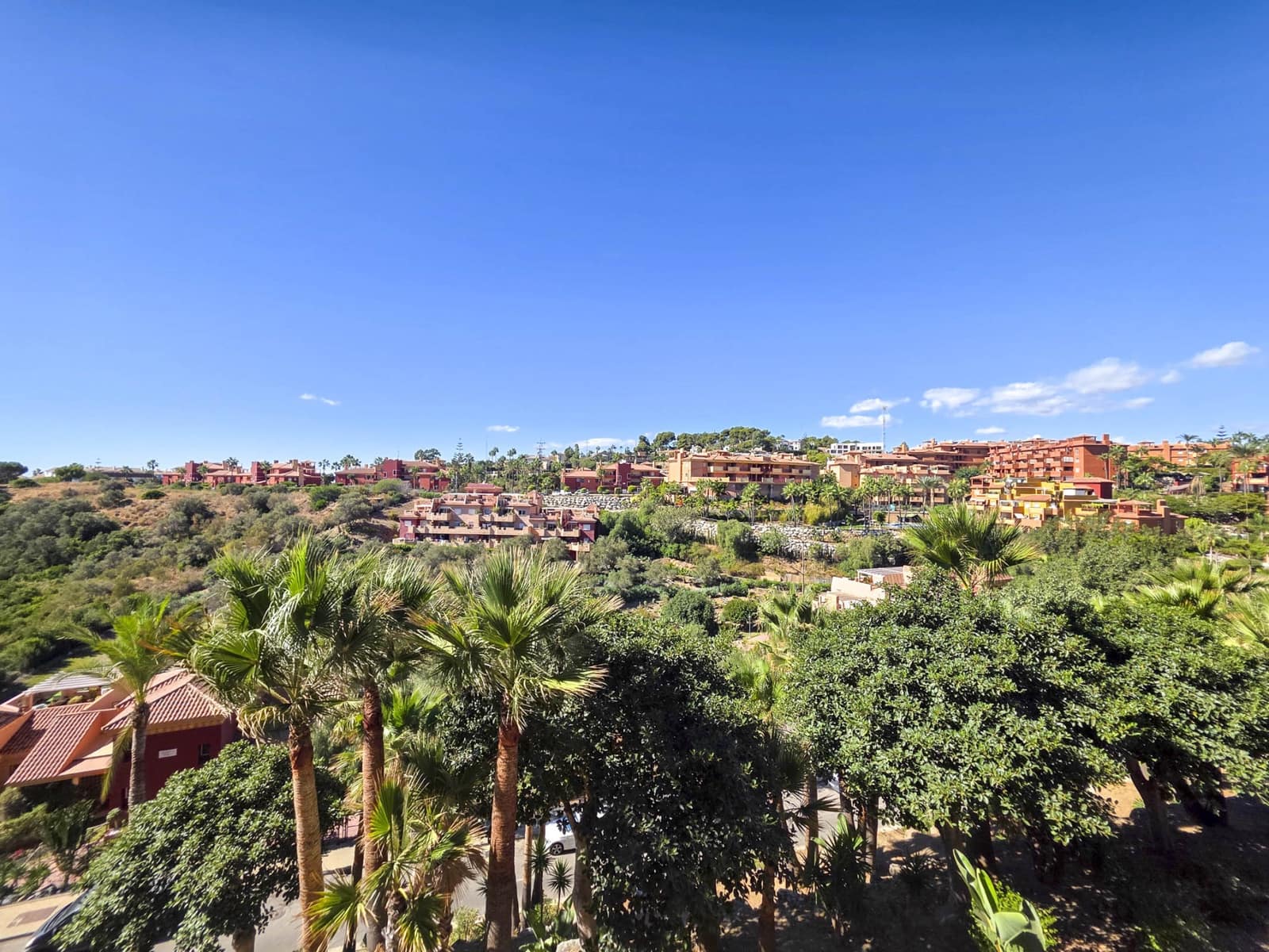 2 soveværelse Lejlighed til salg i Marbella med swimmingpool garage - € 399.000 (Ref: 9134295)