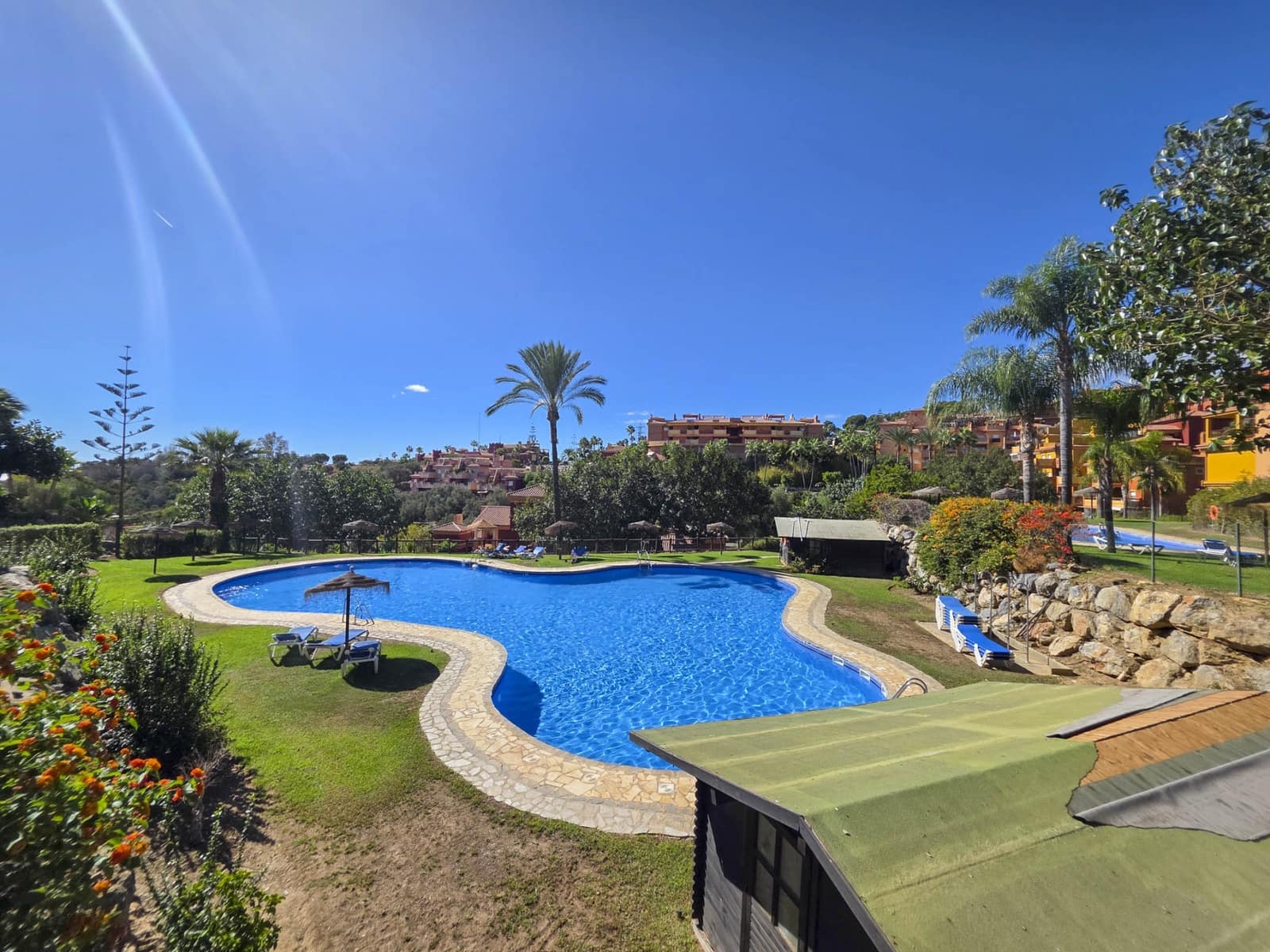 2 soveværelse Lejlighed til salg i Marbella med swimmingpool garage - € 399.000 (Ref: 9134295)