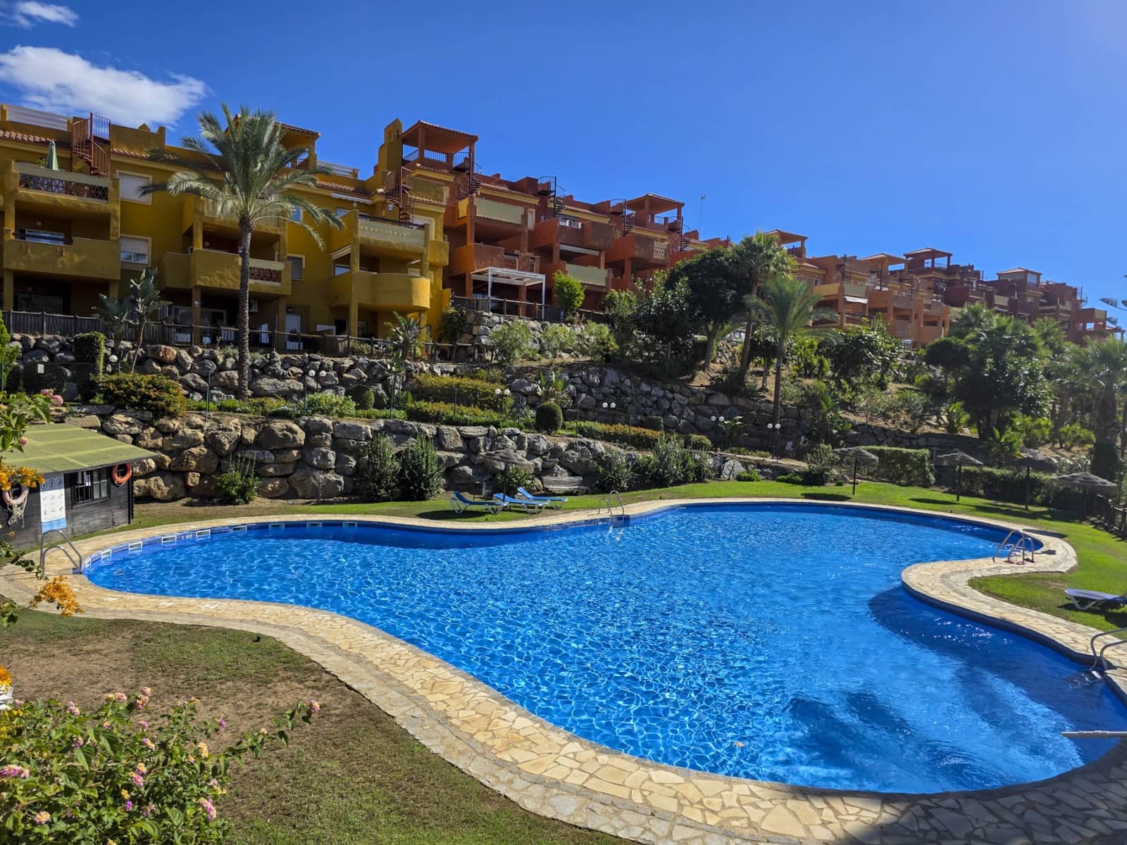 2 soveværelse Lejlighed til salg i Marbella med swimmingpool garage - € 399.000 (Ref: 9134295)