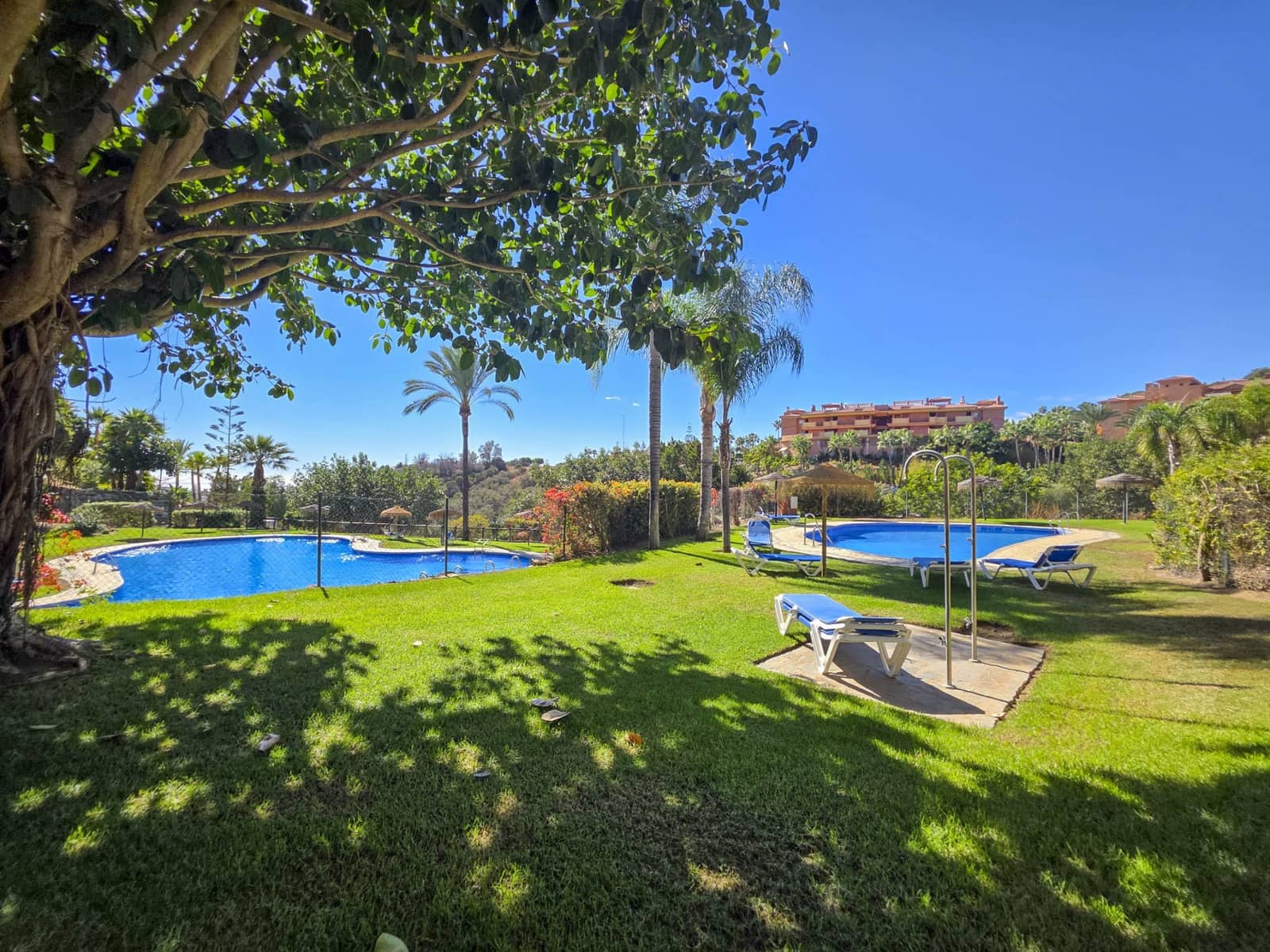 2 soveværelse Lejlighed til salg i Marbella med swimmingpool garage - € 399.000 (Ref: 9134295)