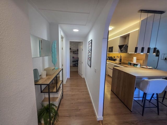 2 makuuhuone Huoneisto myytävänä paikassa La Reserva, Marbella mukana uima-altaan 
autotalli - 359 000 € (Ref: 9134295)
