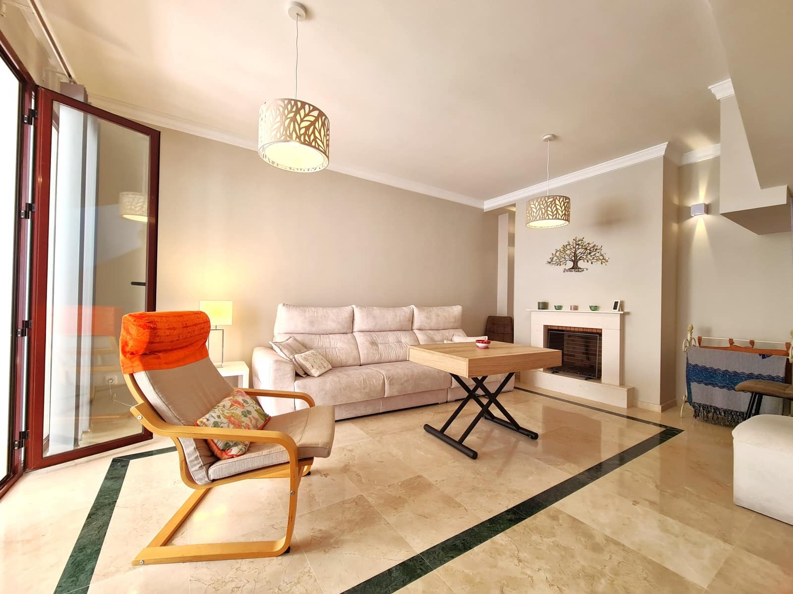 4 soveværelse Semi-Rækkehus til salg i Casares med garage - € 530.000 (Ref: 9136993)