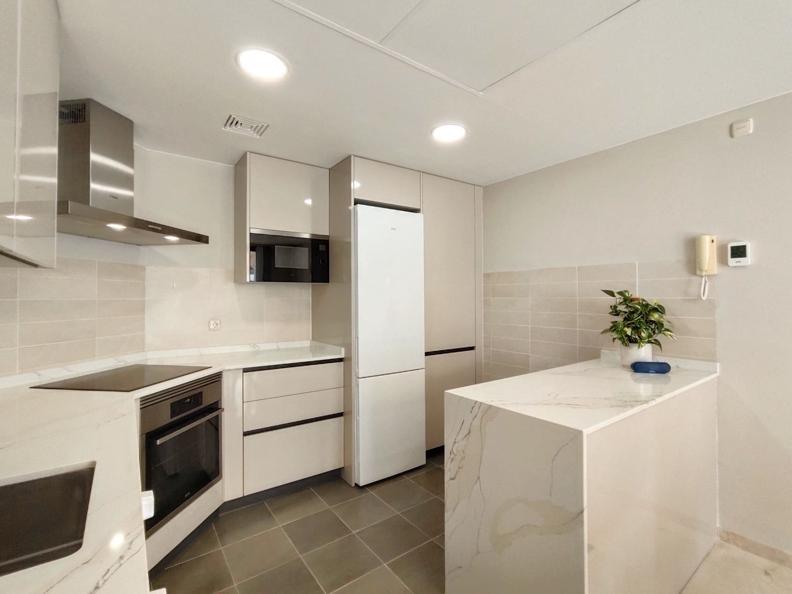 4 soveværelse Semi-Rækkehus til salg i Casares med garage - € 530.000 (Ref: 9136993)