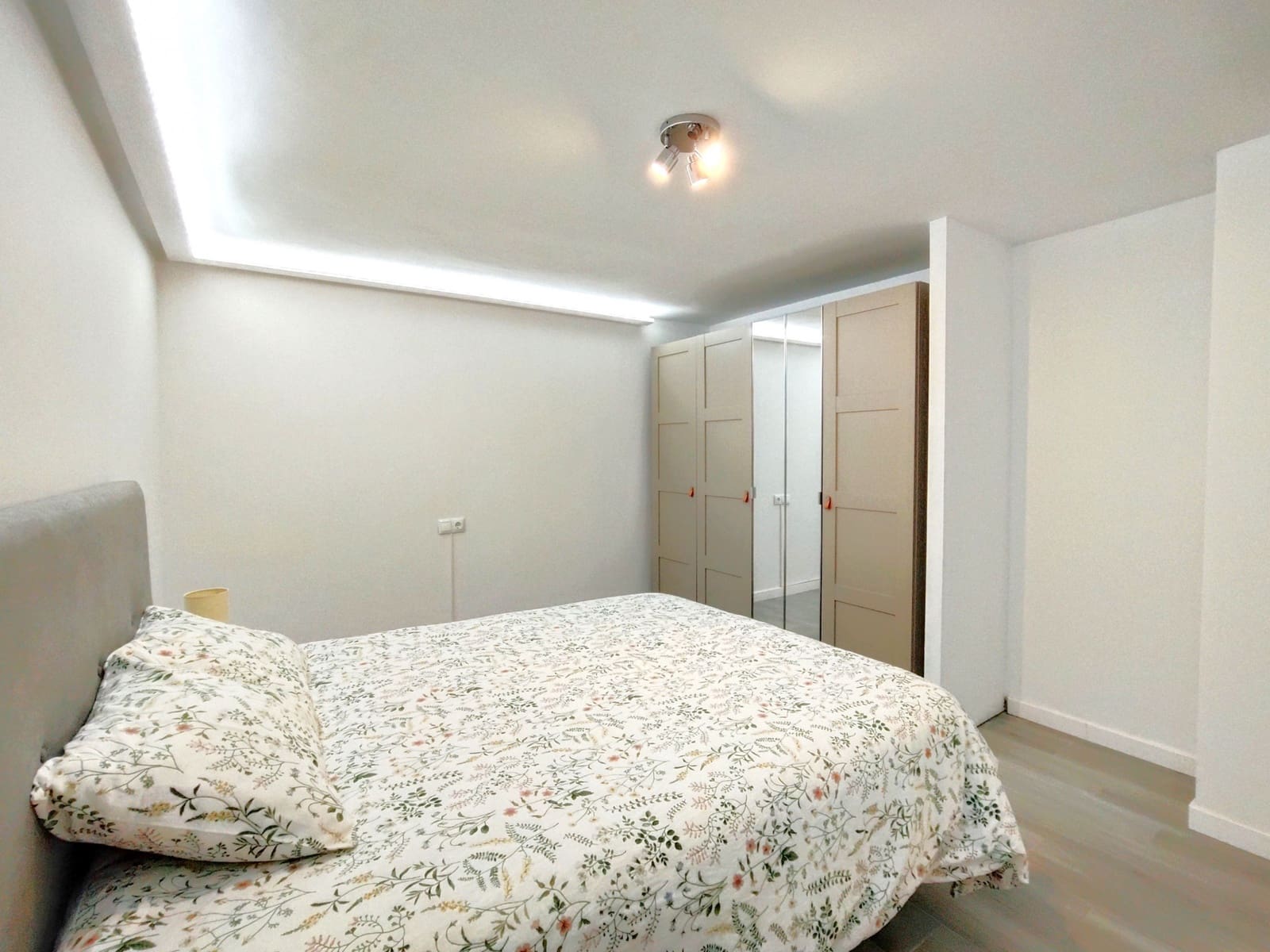 4 soveværelse Semi-Rækkehus til salg i Casares med garage - € 530.000 (Ref: 9136993)