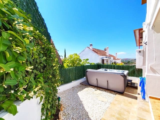 4 slaapkamer Halfvrijstaande villa te koop in Casares met garage - € 530.000 (Ref: 9136993)