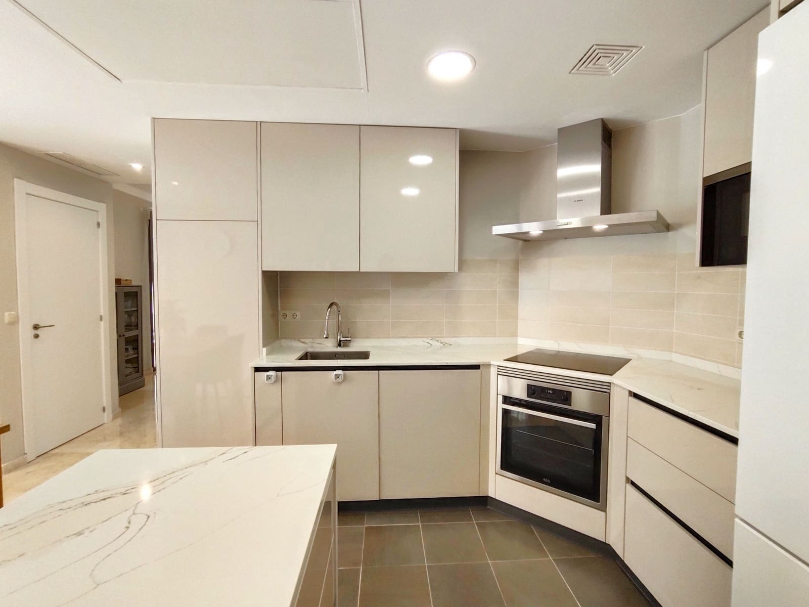 4 soveværelse Semi-Rækkehus til salg i Casares med garage - € 530.000 (Ref: 9136993)