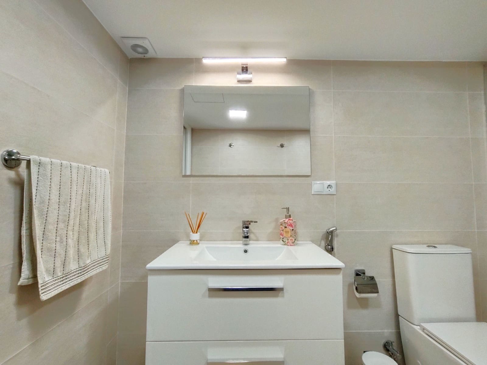 4 soveværelse Semi-Rækkehus til salg i Casares med garage - € 530.000 (Ref: 9136993)