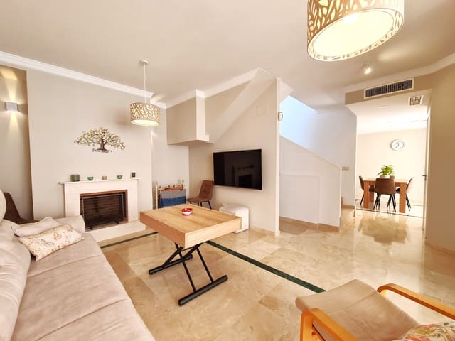 4 bedroom Semi-detached Villa for sale in Casares with garage - € 530,000 (Ref: 9136993)
