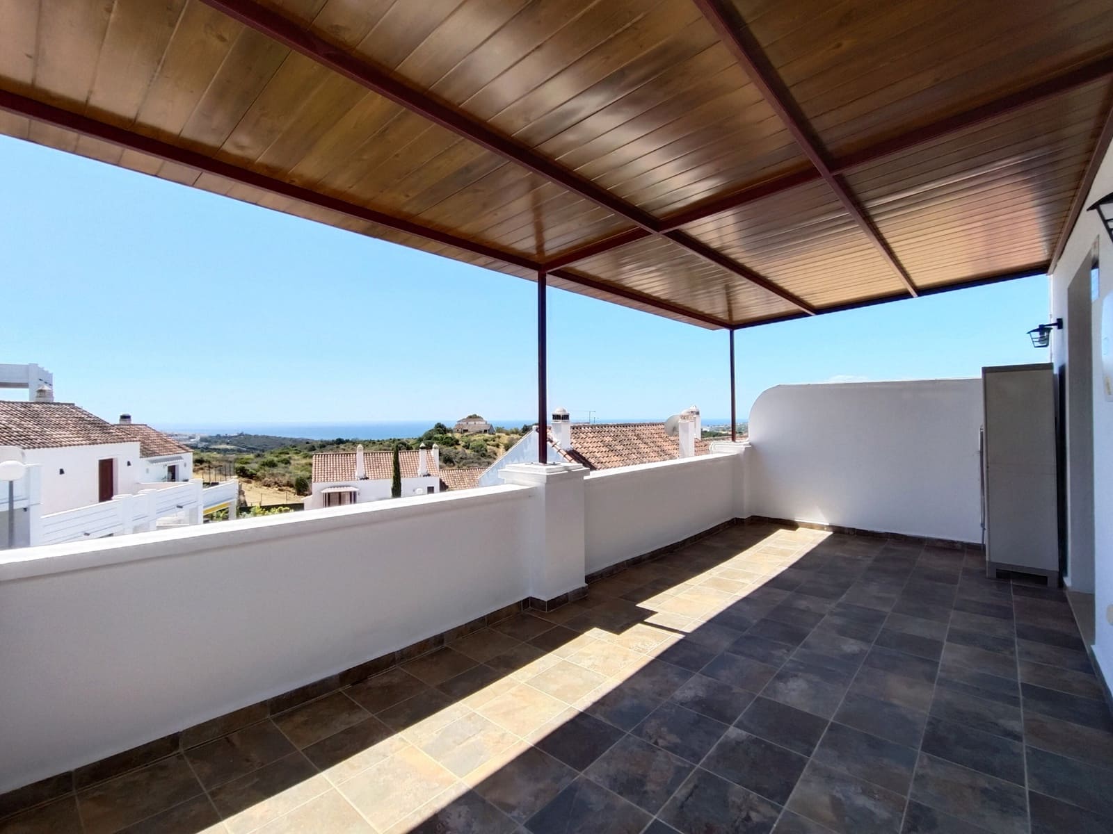 4 soveværelse Semi-Rækkehus til salg i Casares med garage - € 530.000 (Ref: 9136993)