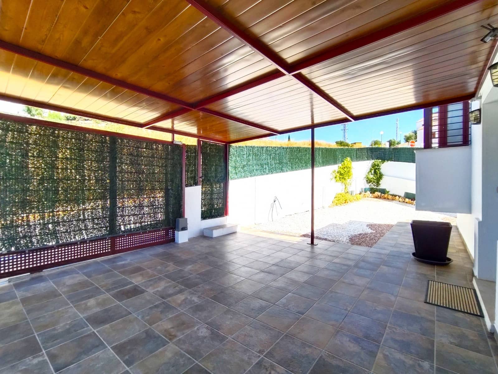 4 soveværelse Semi-Rækkehus til salg i Casares med garage - € 530.000 (Ref: 9136993)