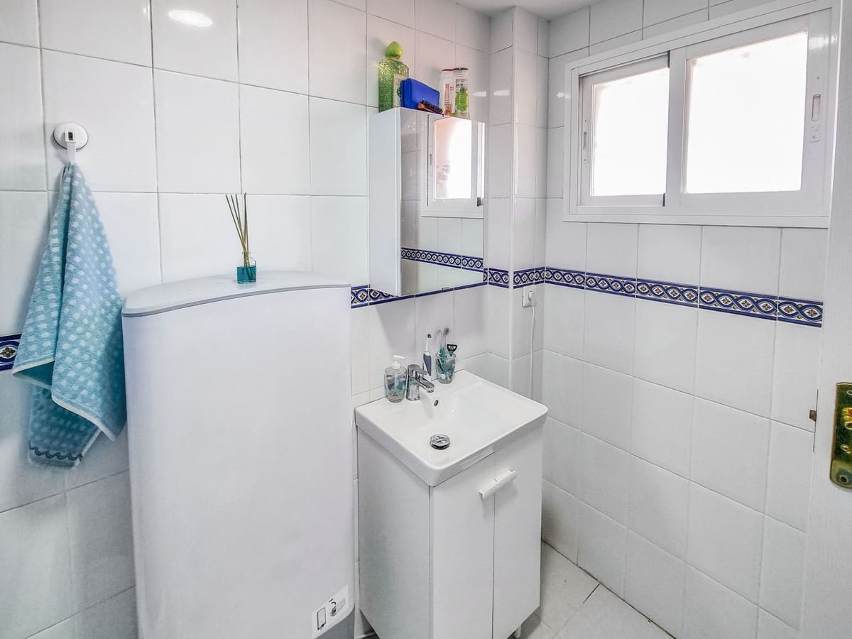 2 slaapkamer Appartement te koop in Casares met zwembad garage - € 245.000 (Ref: 9143468)