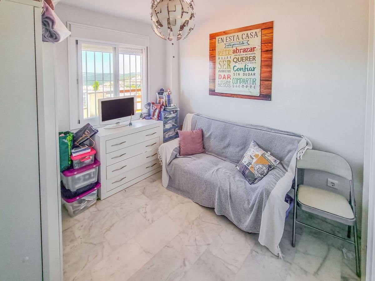 2 slaapkamer Appartement te koop in Casares met zwembad garage - € 245.000 (Ref: 9143468)